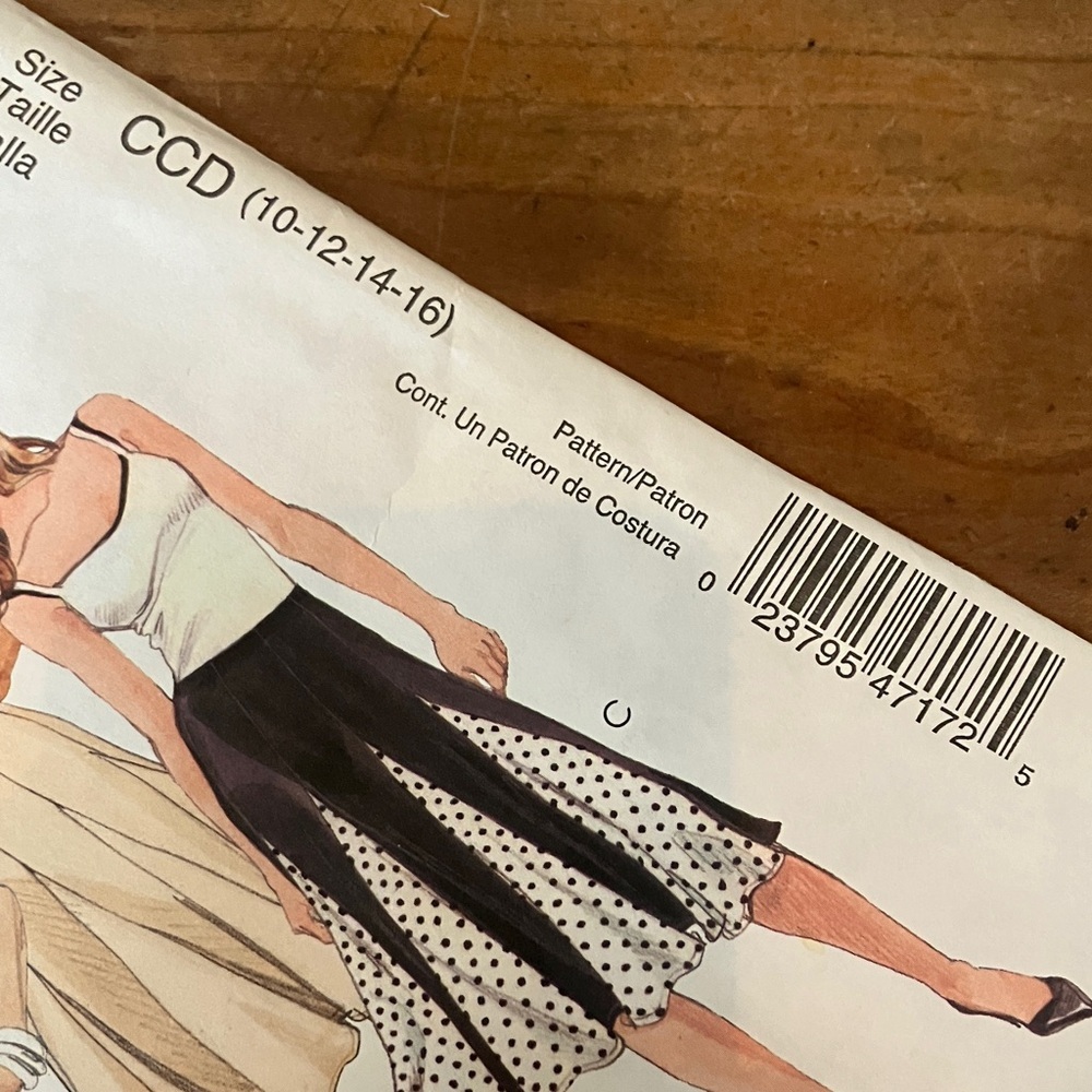 McCall's Women's A-Line Skirt Sewing Pattern - Picture 8 of 9